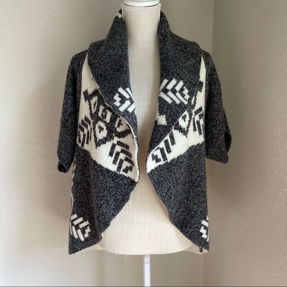 Express Open Front Short Wool Blend Cardigan with Westend Print Size: S - Picture 7 of 7